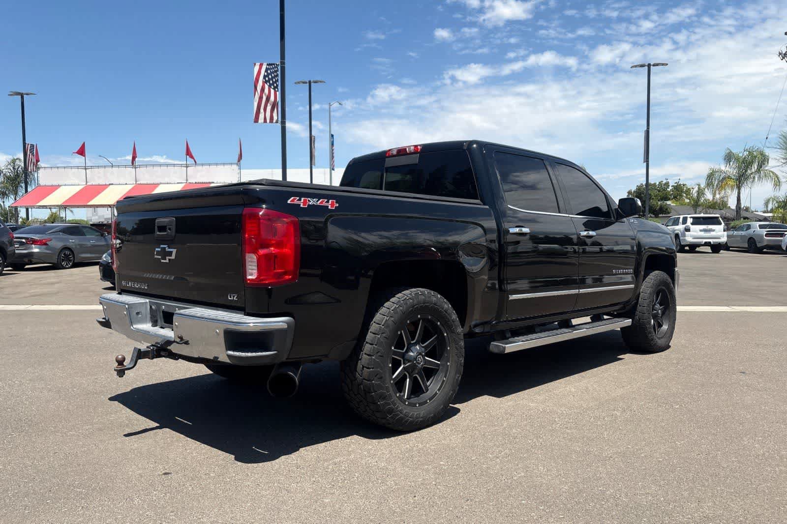 Used 2016 Chevrolet Silverado 1500 LTZ w/ LTZ Plus Package AWD/4WD image 3
