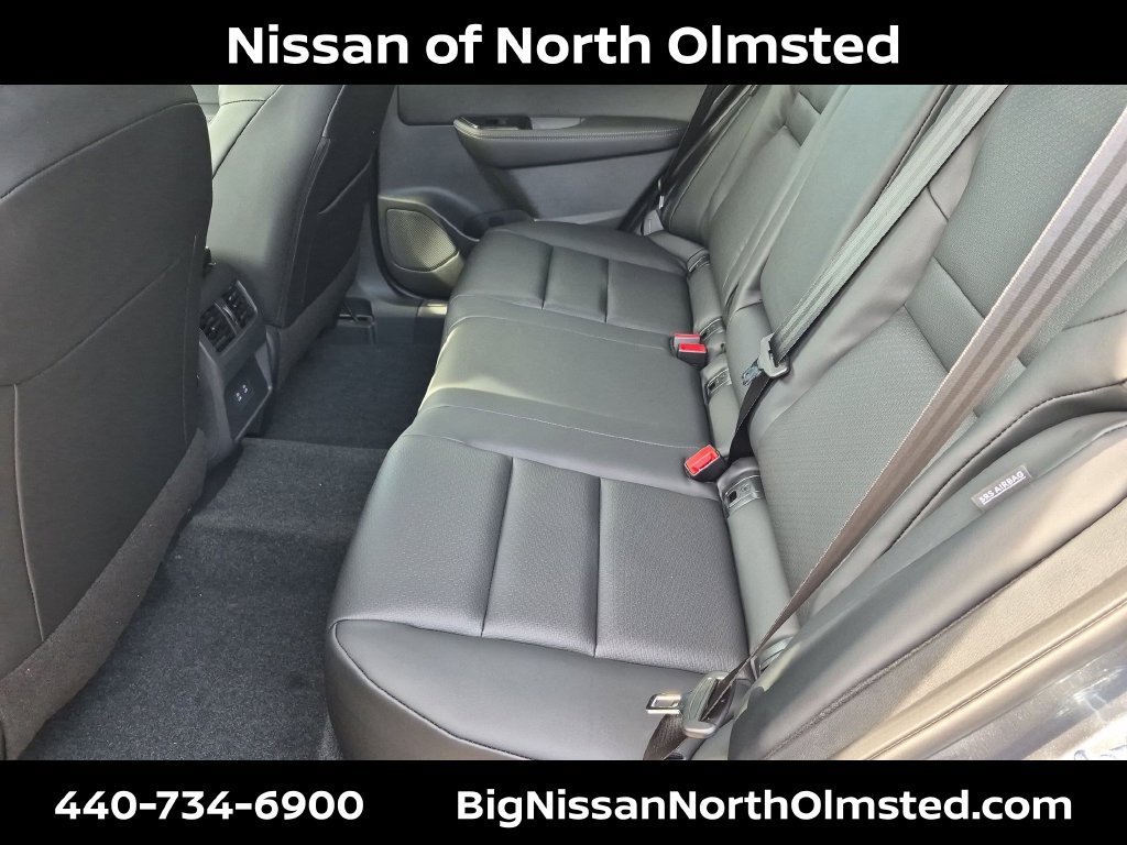 New 2026 Nissan Rogue Dark Armor AWD/4WD image 18