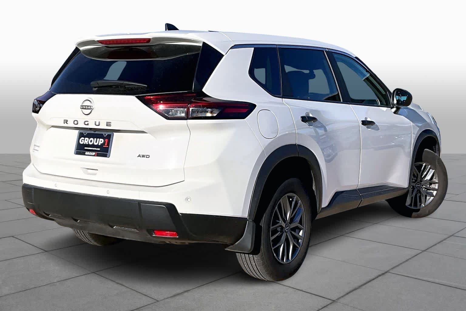 Certified 2025 Nissan Rogue S AWD/4WD image 11