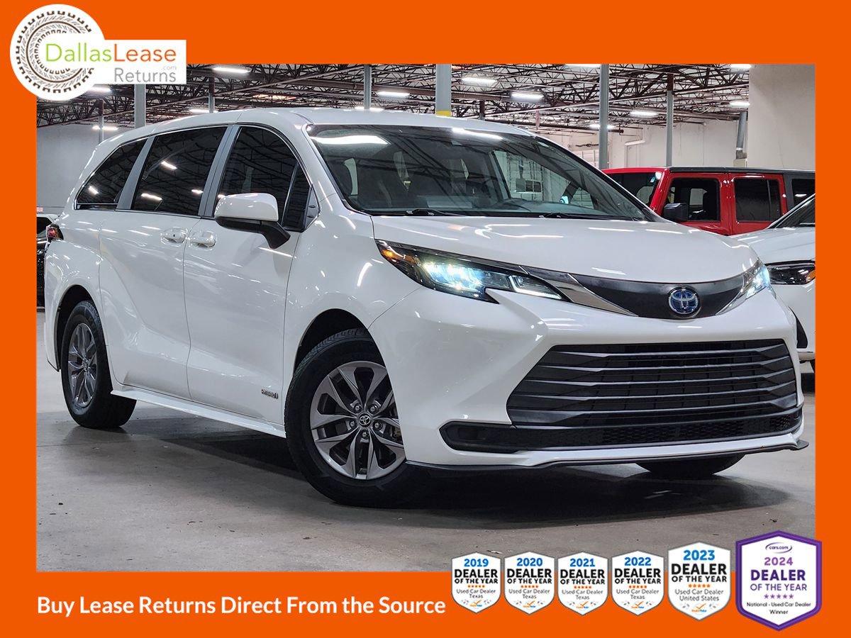 Used 2021 Toyota Sienna LE FWD image 1