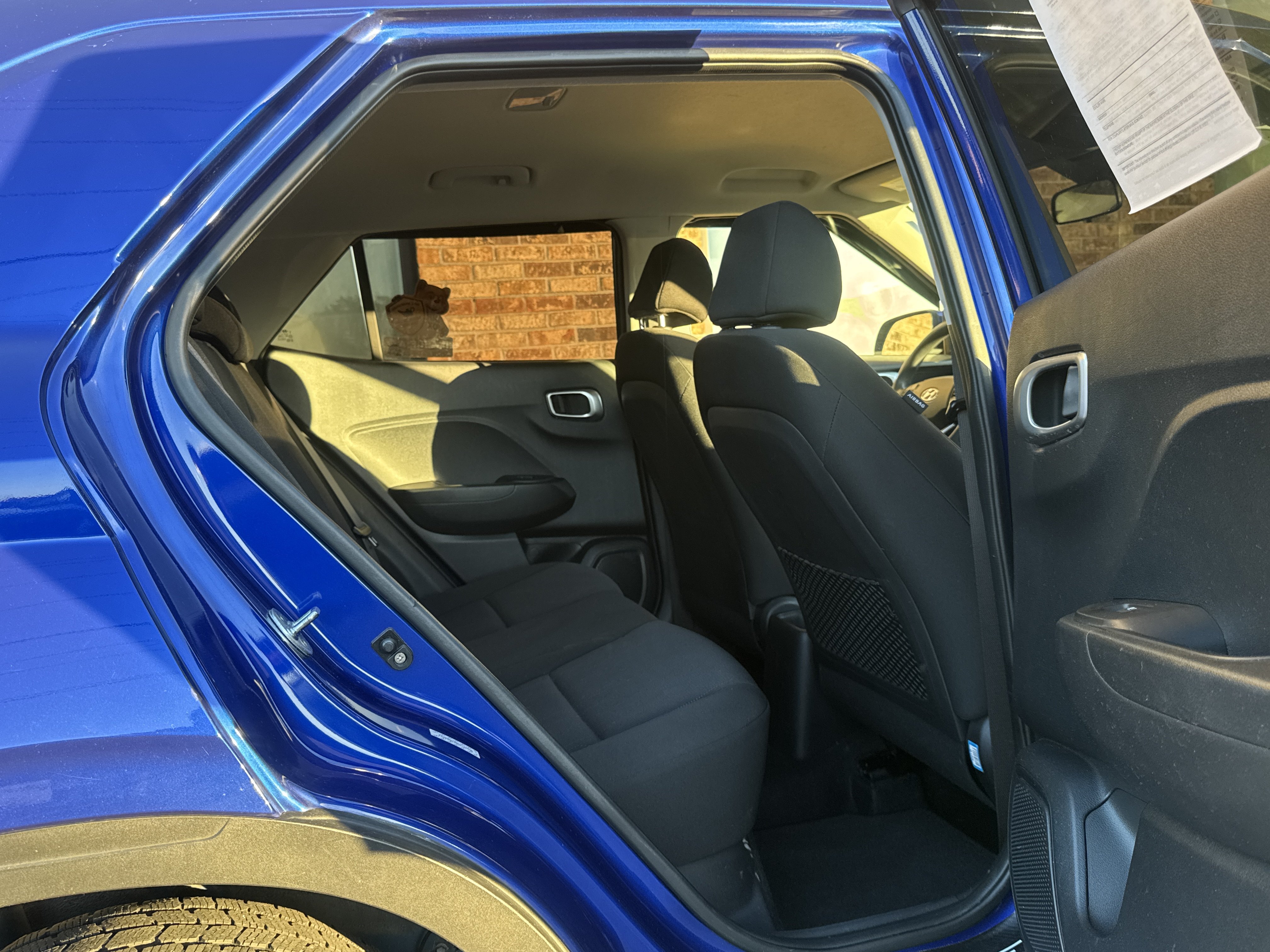 Used 2022 Hyundai Venue SE FWD image 12