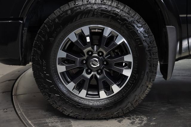 Used 2019 Nissan Titan PRO-4X w/ Pro-4x Convenience Package image 6