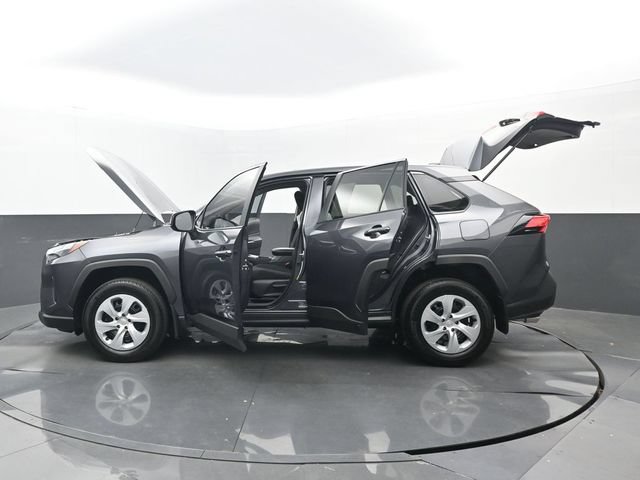 Used 2025 Toyota RAV4 LE FWD image 31
