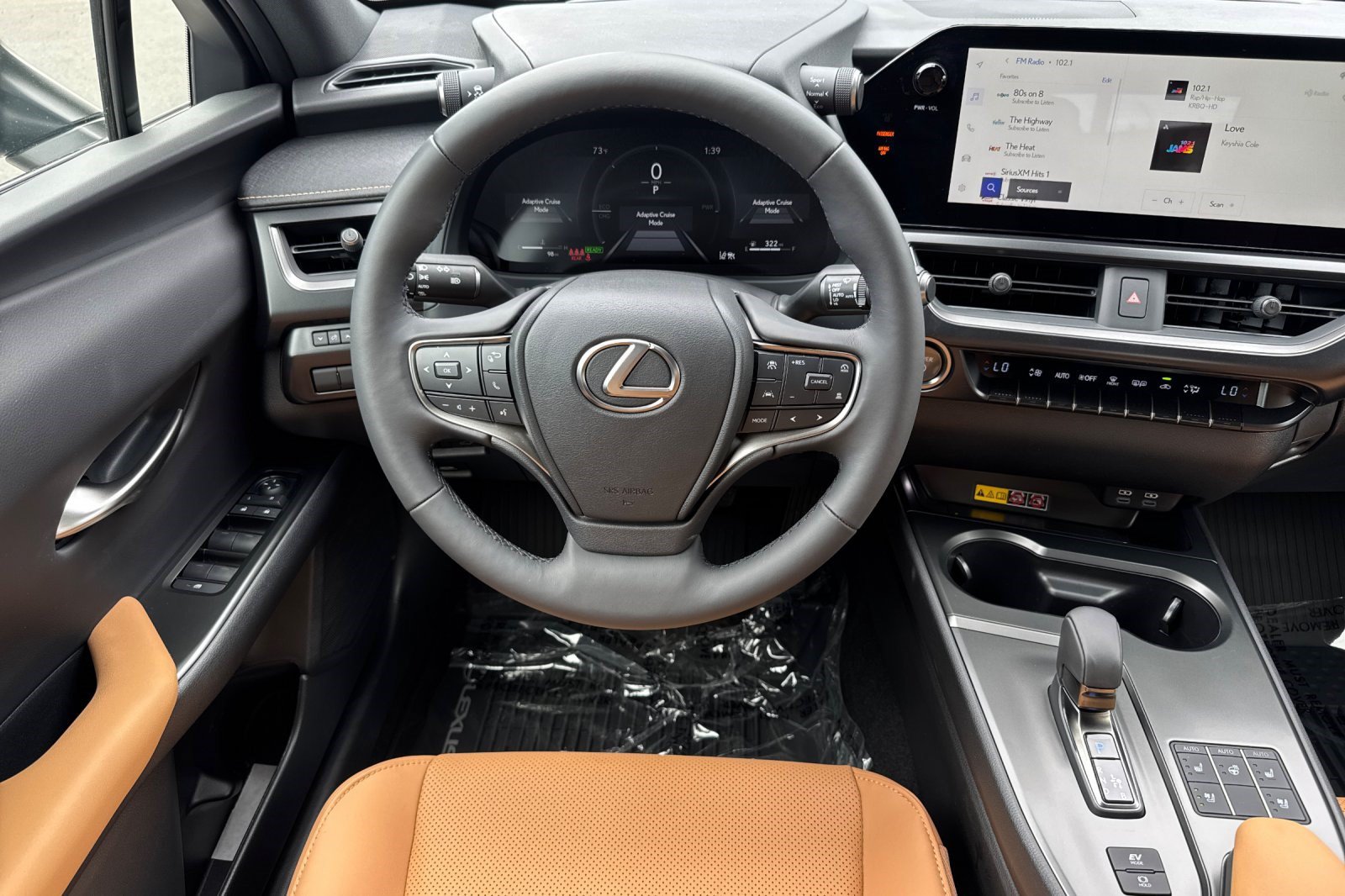 Used 2026 Lexus UX 300h AWD w/ Accessory Package (P1) image 18