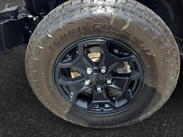 Used 2021 Jeep Gladiator Sport AWD/4WD image 4