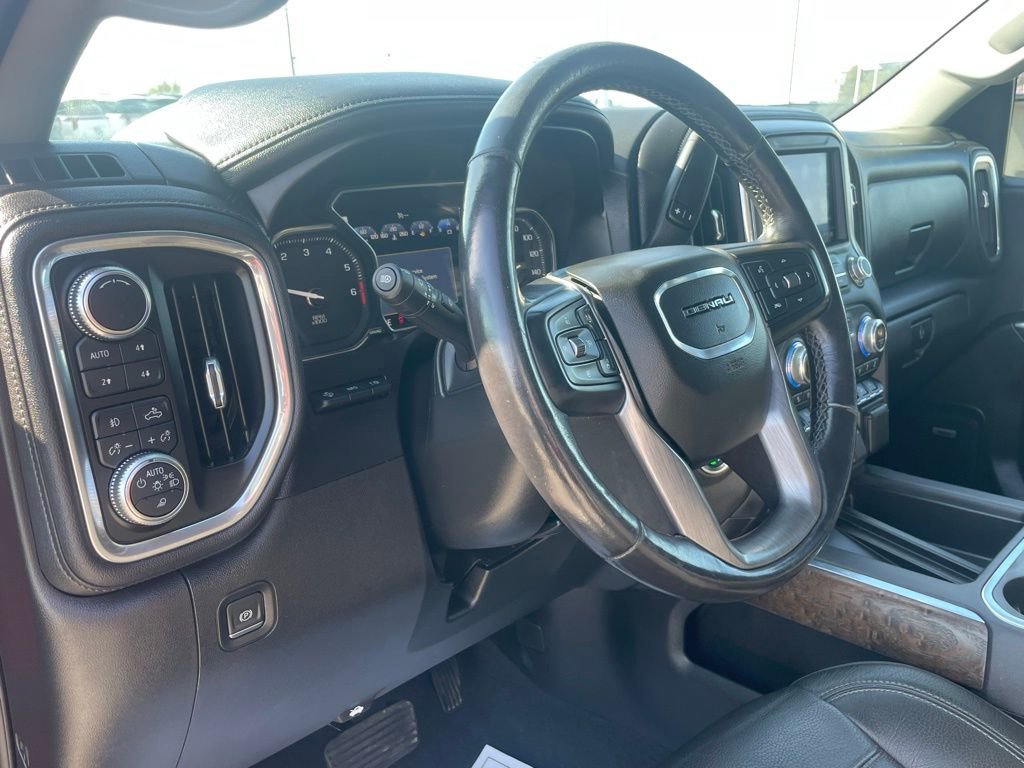 Used 2019 GMC Sierra 1500 Denali w/ Denali Ultimate Package AWD/4WD image 9