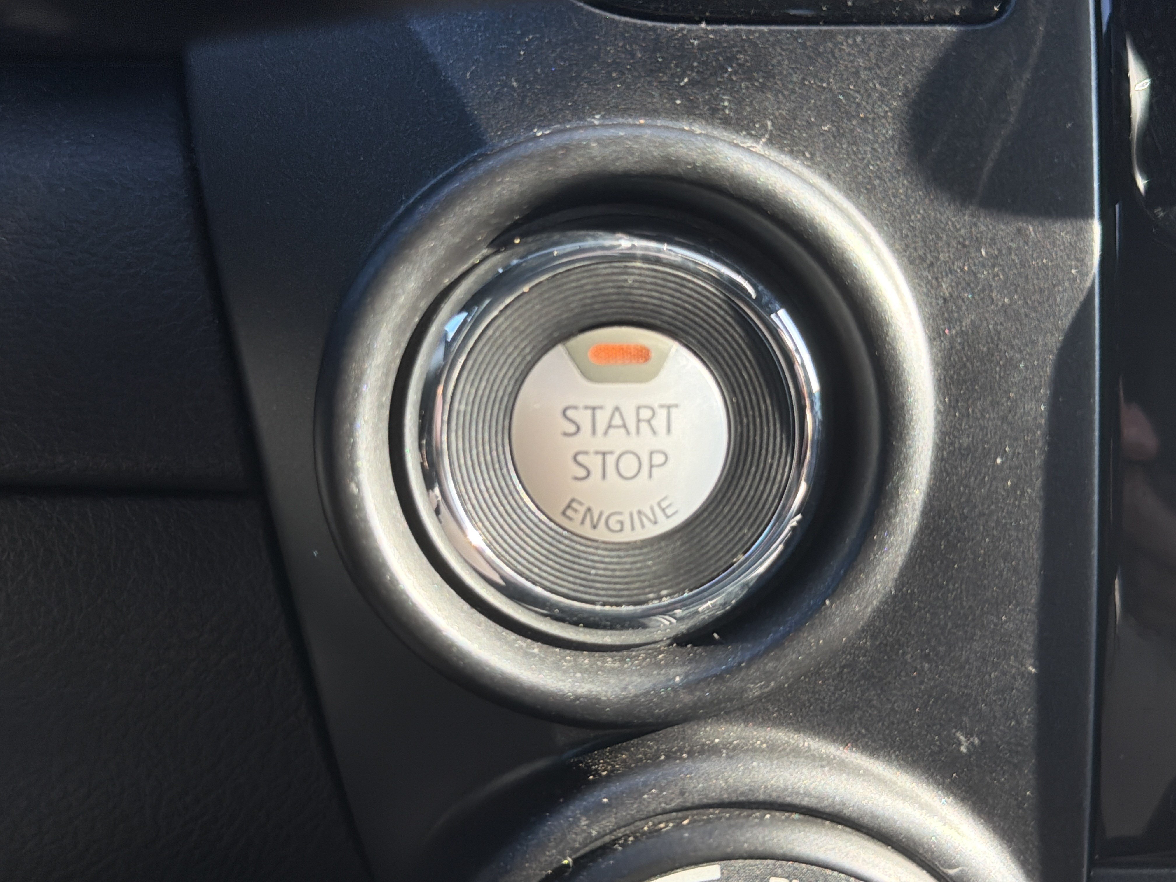 Used 2023 Nissan Titan PRO-4X w/ Pro-4x Utility Package AWD/4WD image 33