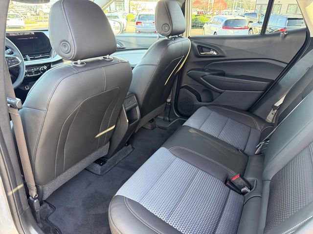 Used 2025 Chevrolet Trax LT w/ Driver Confidence Package image 29
