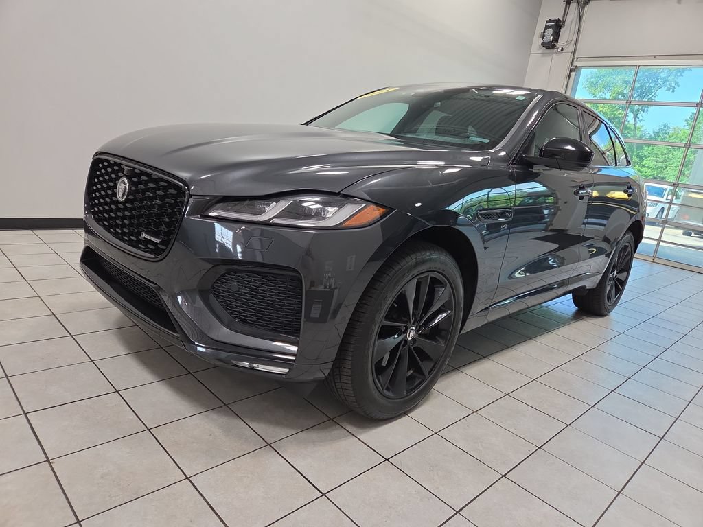 Used 2025 Jaguar F-PACE R-Dynamic S AWD/4WD image 7
