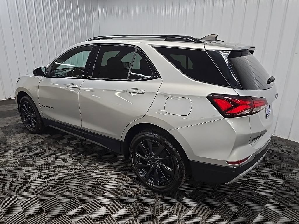 Used 2022 Chevrolet Equinox RS AWD/4WD image 9