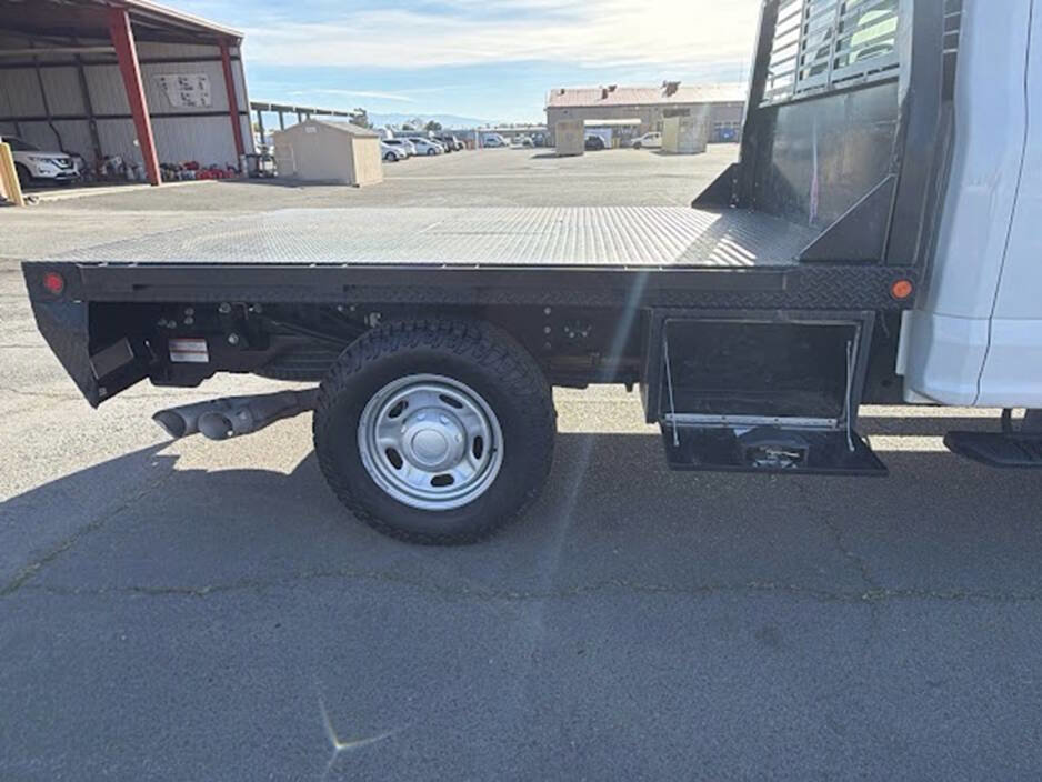 Used 2022 Ford F250 XL w/ Power Equipment Group image 19