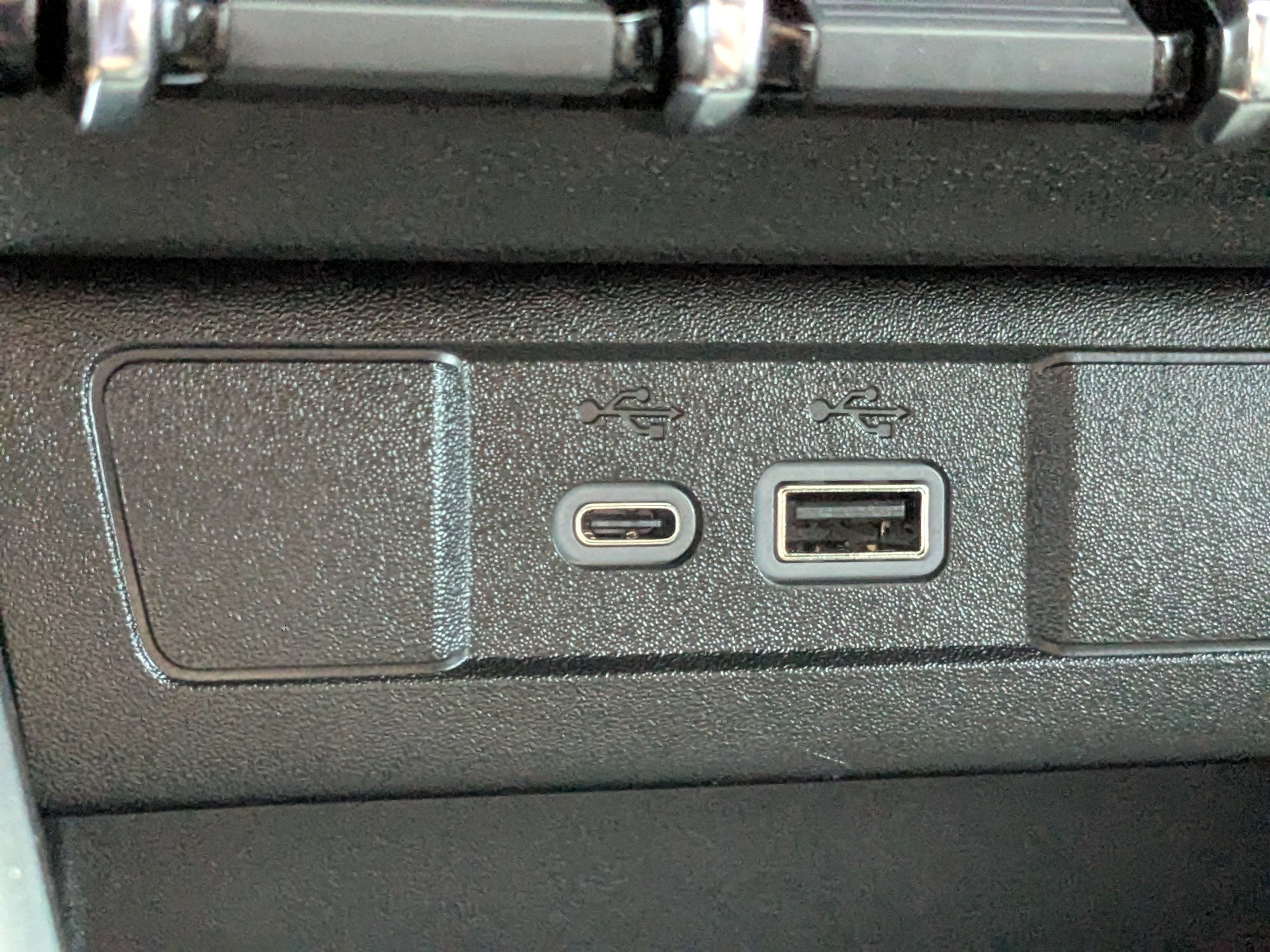 Used 2024 GMC Canyon Elevation w/ Elevation Premium Package image 27