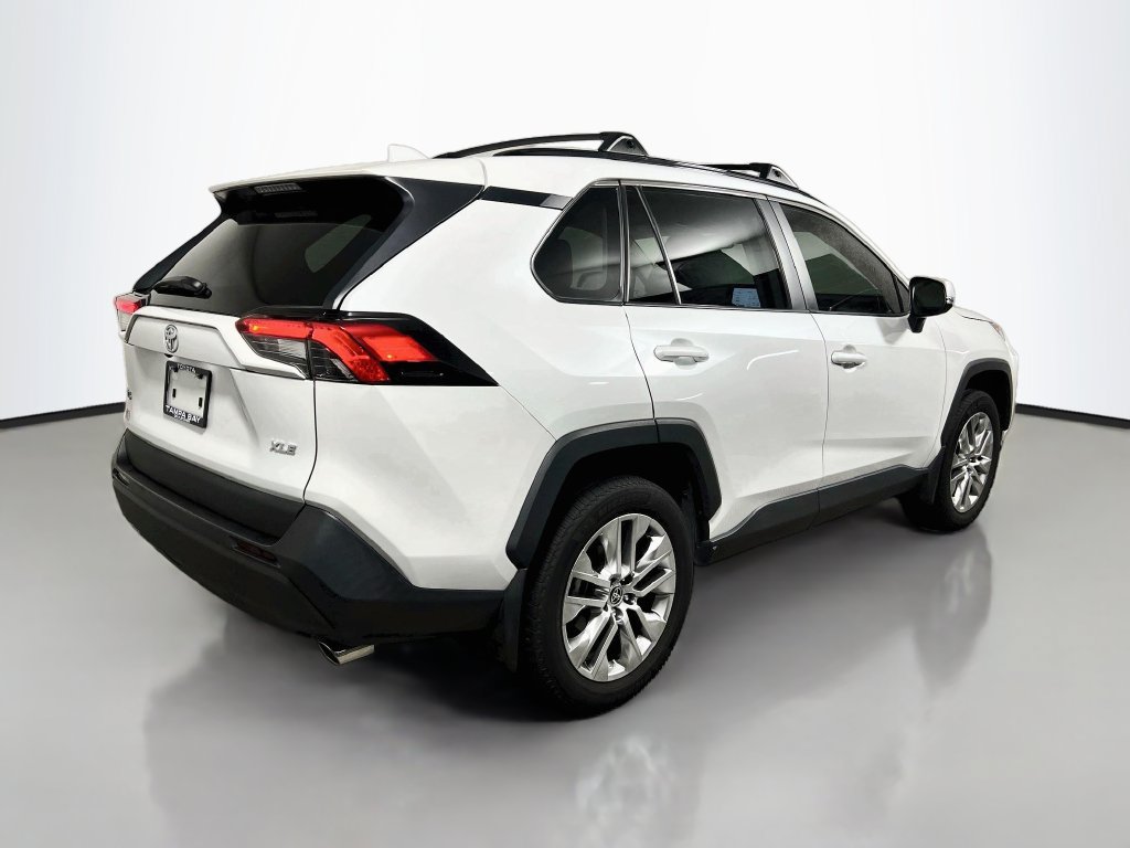 Used 2025 Toyota RAV4 XLE Premium w/ Weather Package FWD image 3