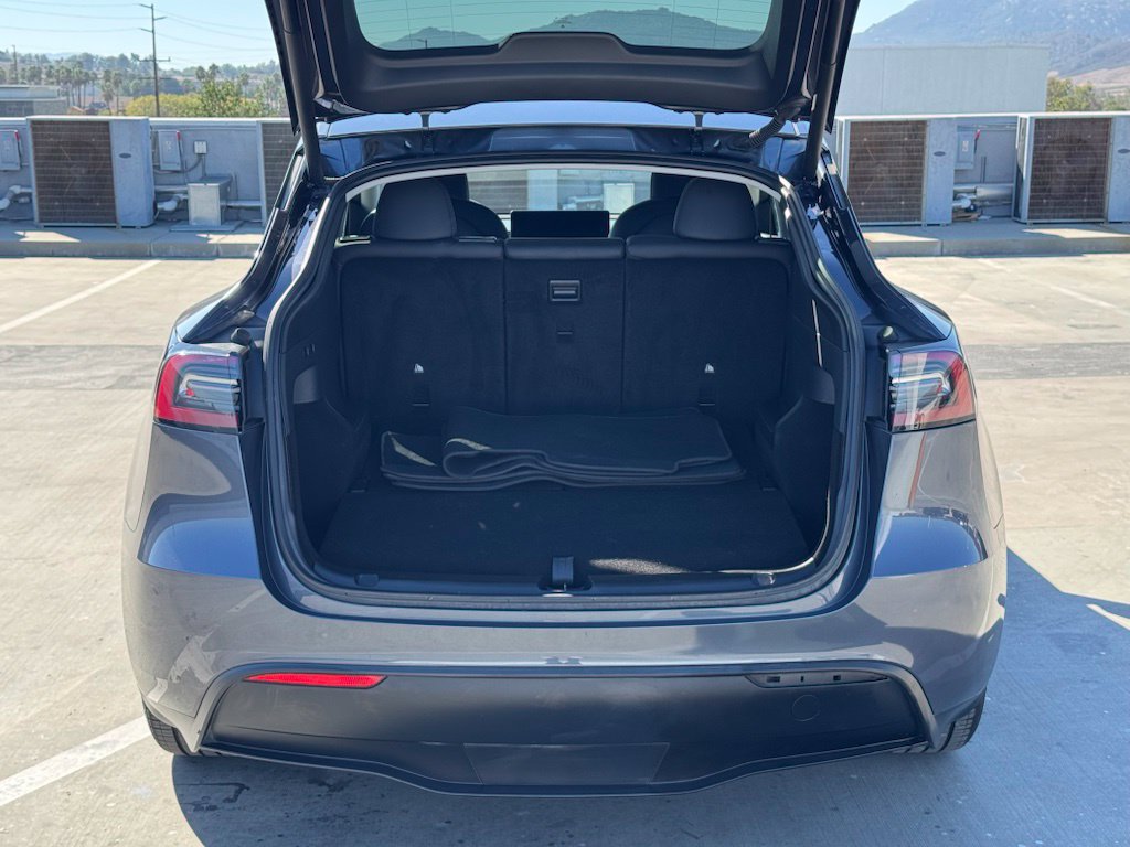Used 2023 Tesla Model Y Long Range AWD/4WD image 23