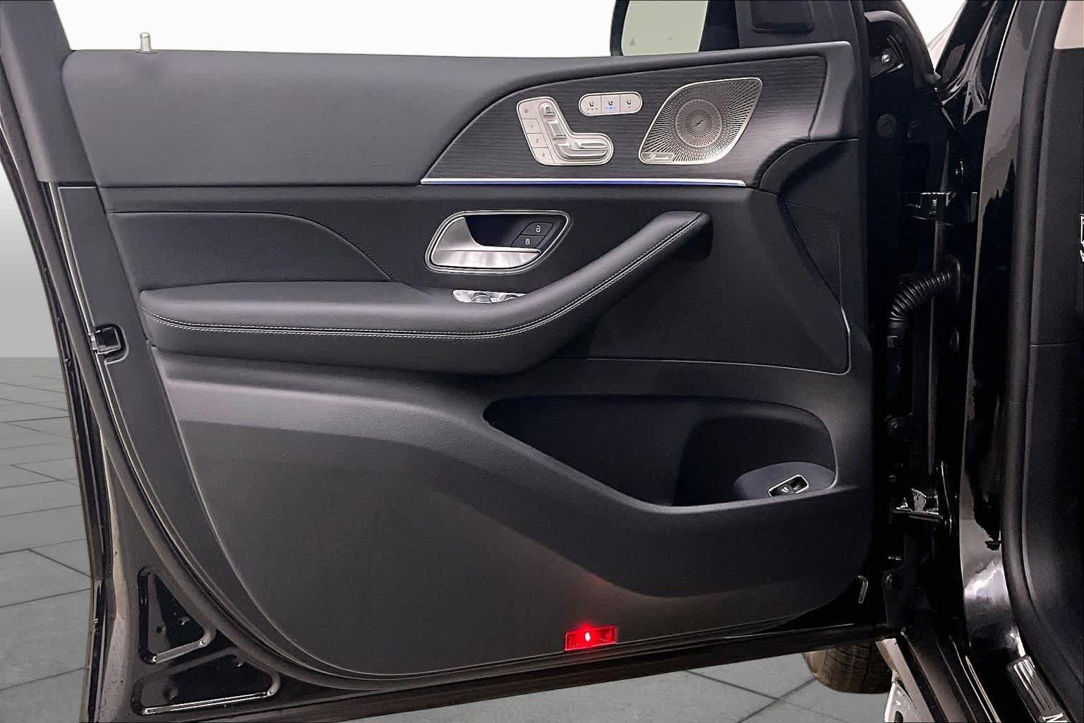 New 2026 Mercedes-Benz GLS 450 4MATIC image 10