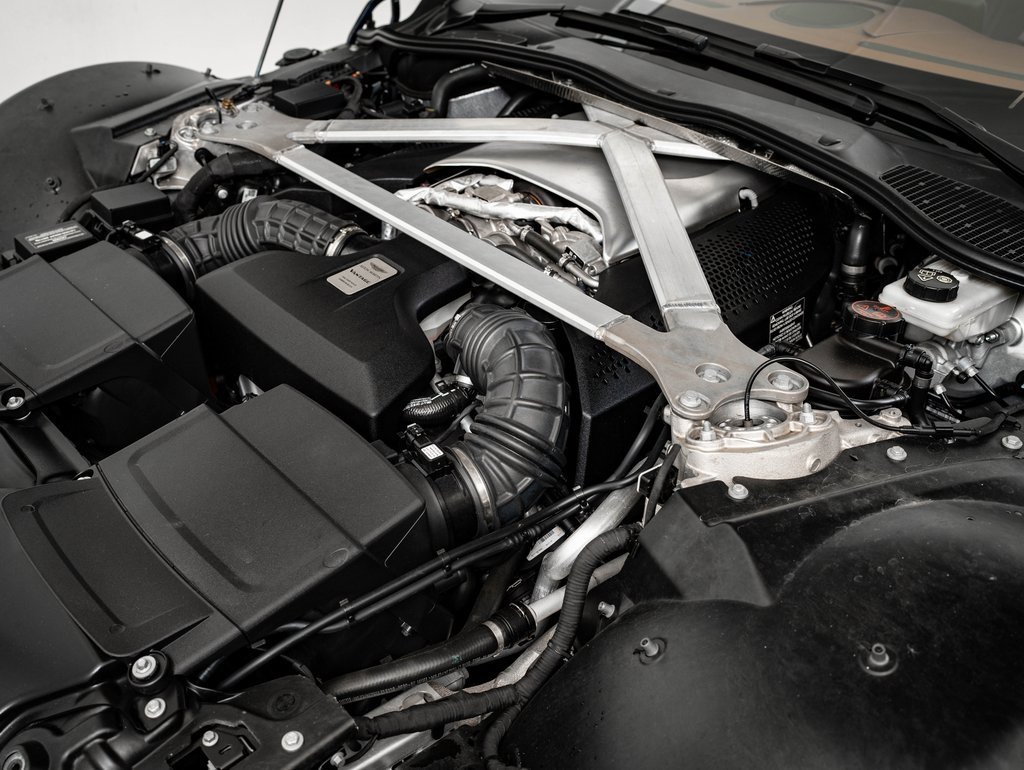 Used 2020 Aston Martin V8 Vantage Coupe image 48