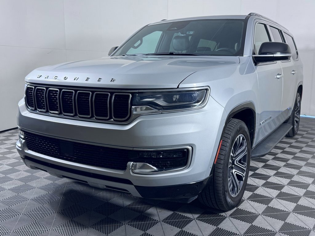 Used 2023 Jeep Wagoneer L Series II image 3