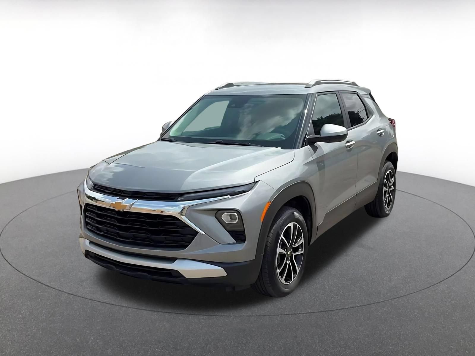 Used 2025 Chevrolet TrailBlazer LT w/ Driver Confidence Package AWD/4WD image 5