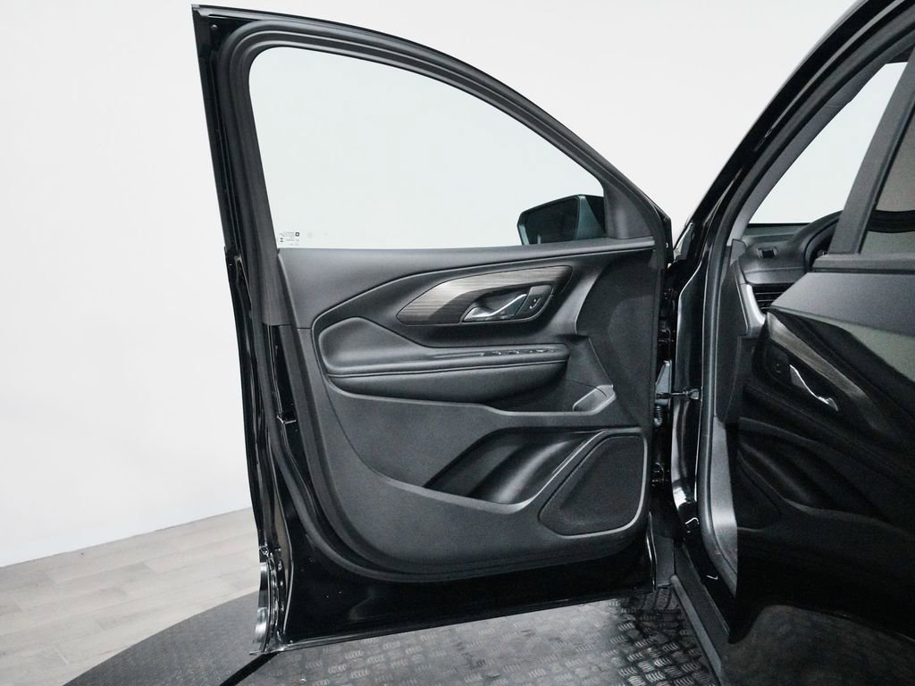 Used 2024 GMC Terrain SLE w/ LPO, Floor Liner Package AWD/4WD image 10