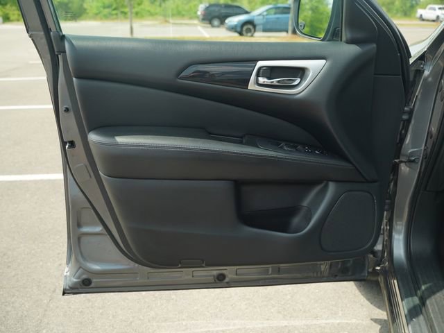Used 2020 Nissan Pathfinder S AWD/4WD image 13