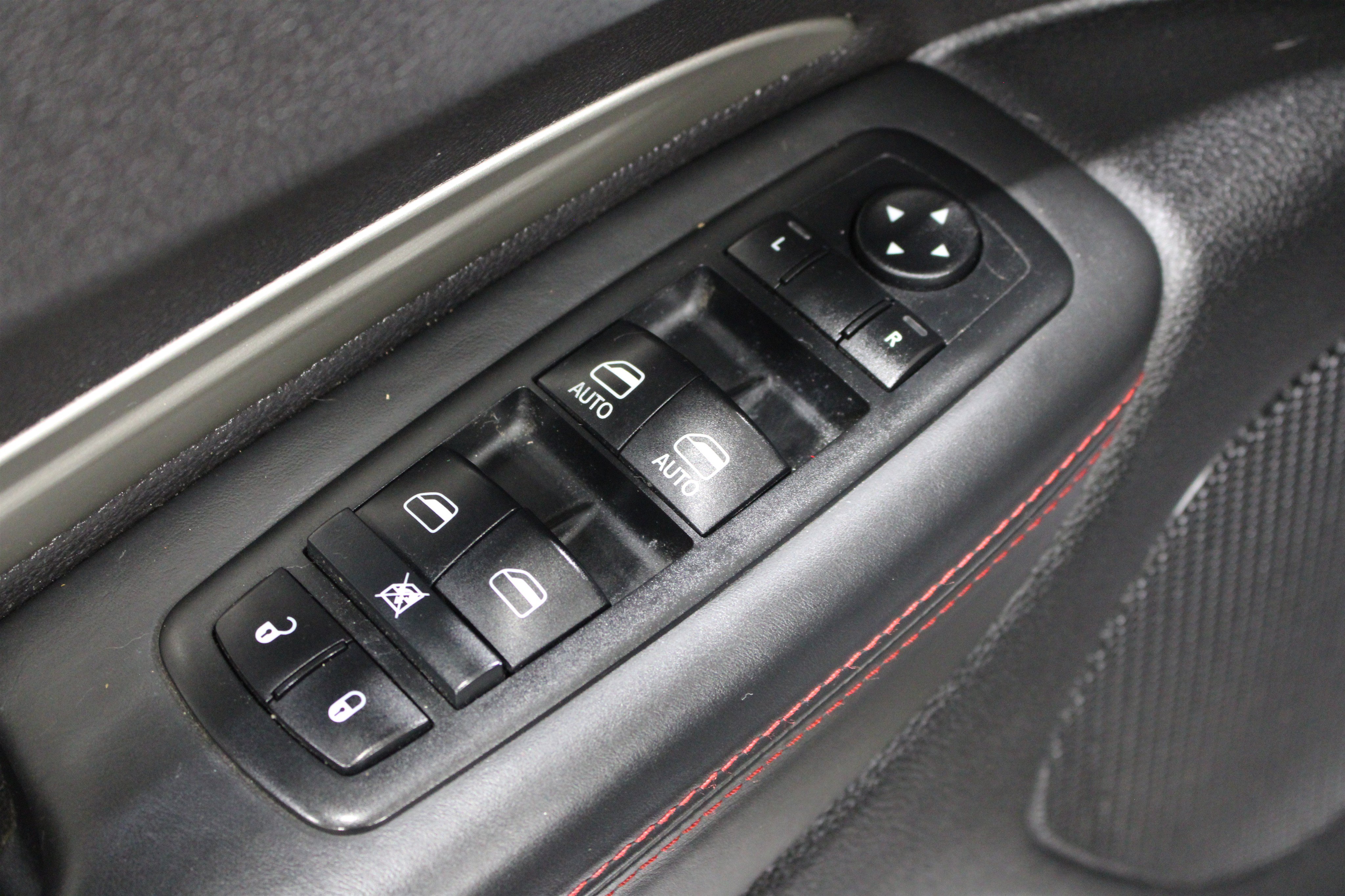 Used 2014 Dodge Durango R/T w/ Premium Nappa Leather Group RWD image 6