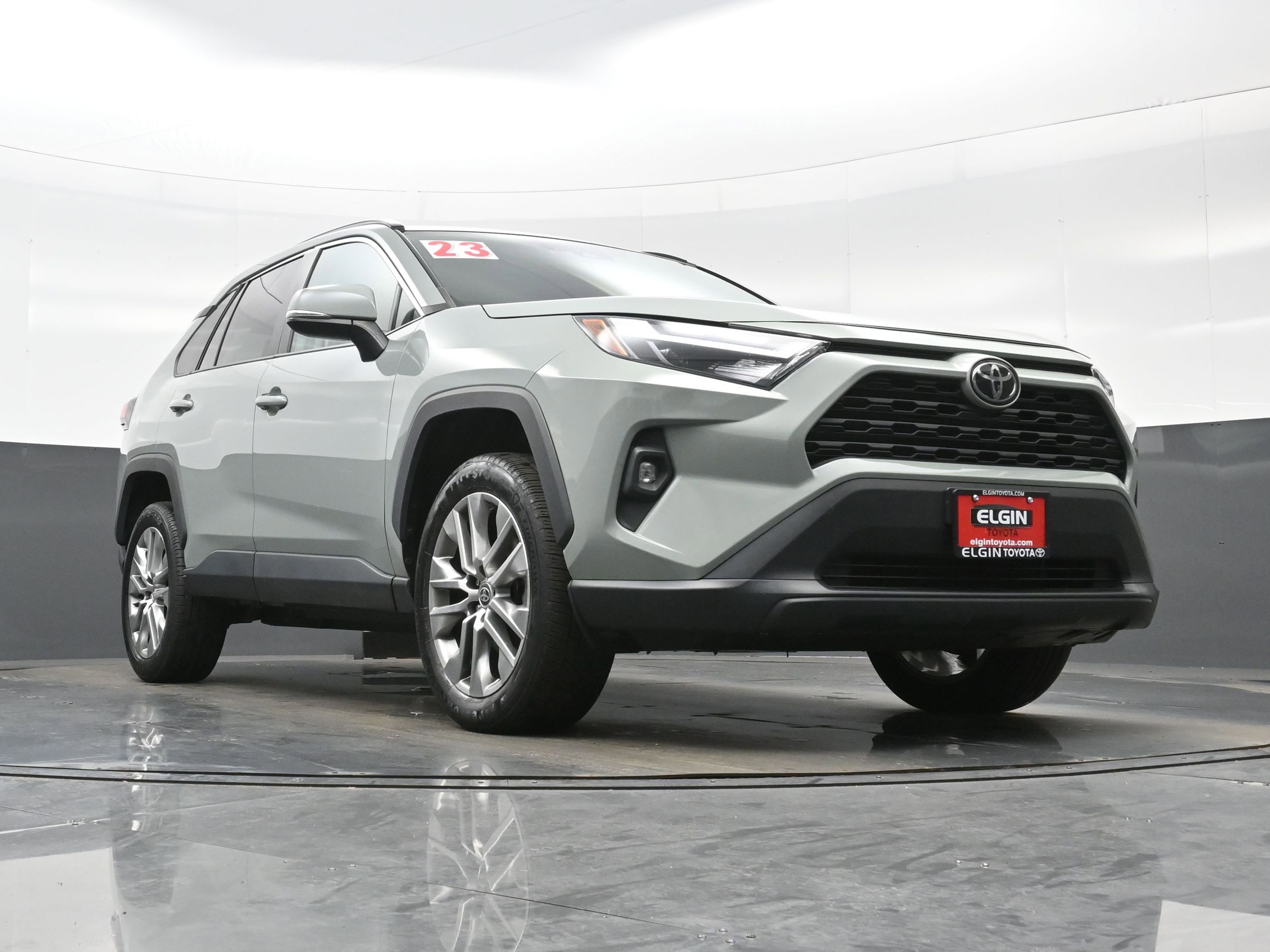 Used 2023 Toyota RAV4 XLE Premium AWD/4WD image 28
