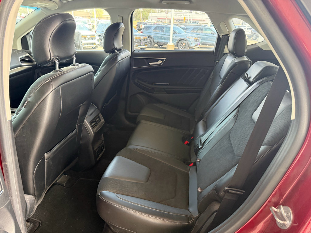 Used 2016 Ford Edge Sport w/ Technology Package image 11