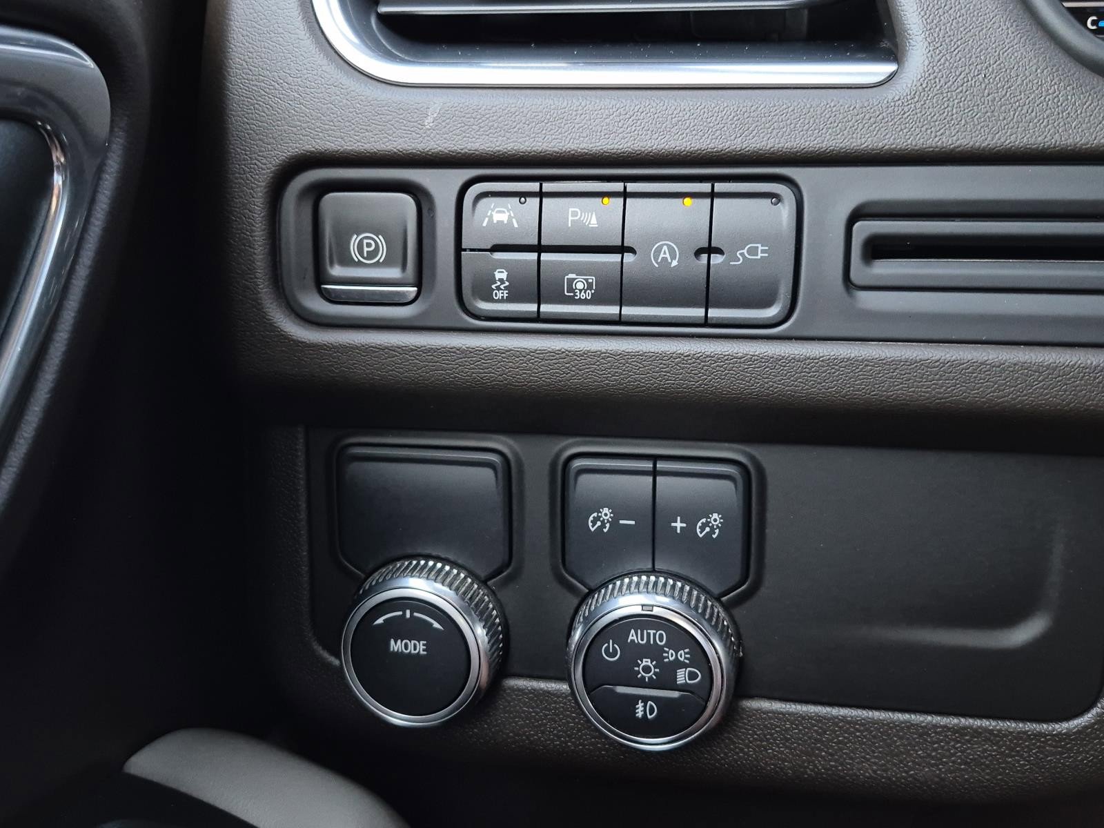 Certified 2022 GMC Yukon SLT w/ SLT Premium Package image 22
