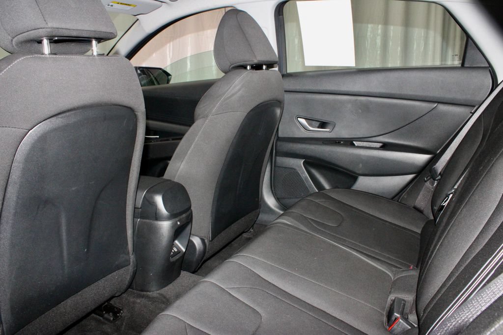 Used 2024 Hyundai Elantra SEL FWD image 21