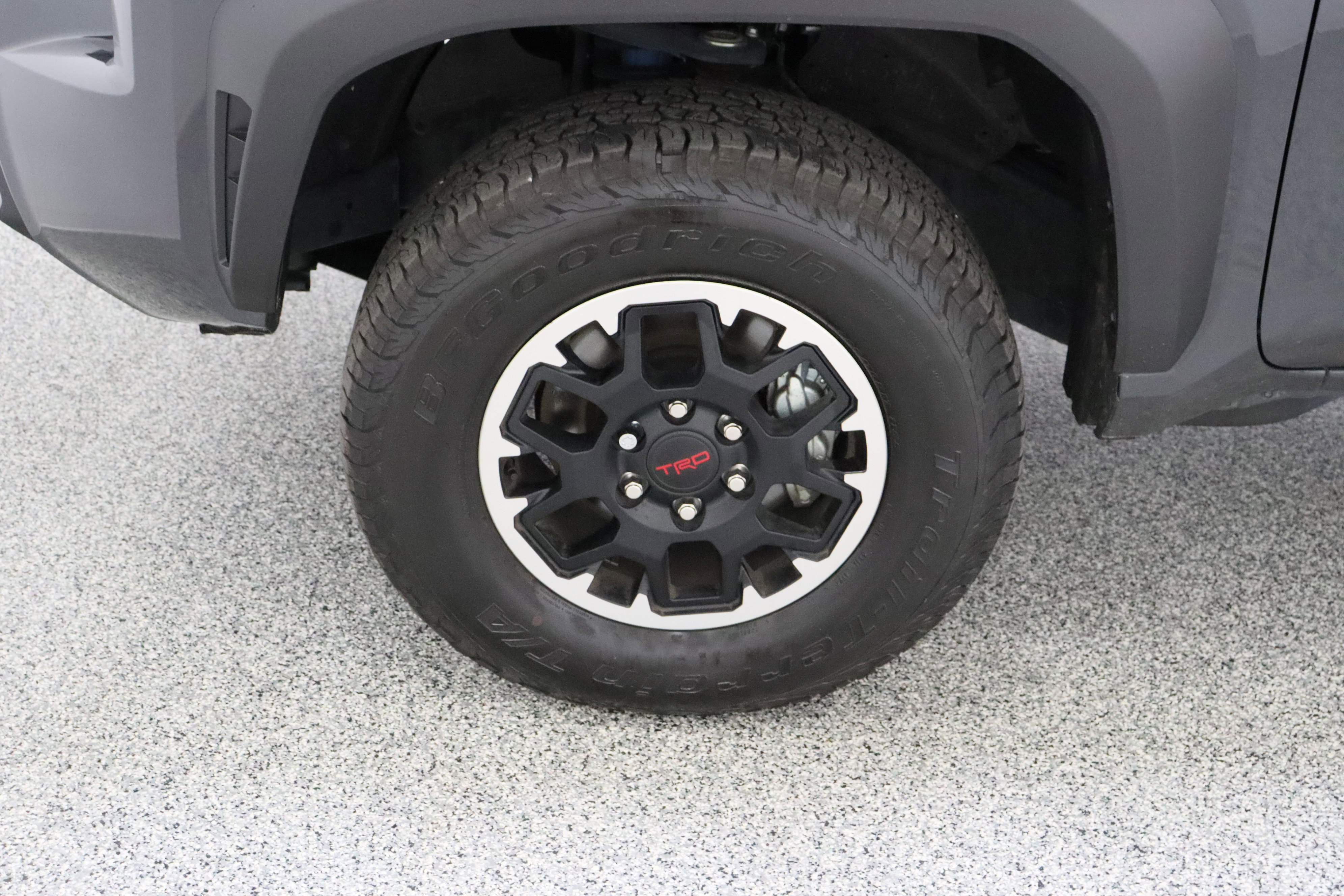 Certified 2025 Toyota Tacoma TRD Off-Road AWD/4WD image 11