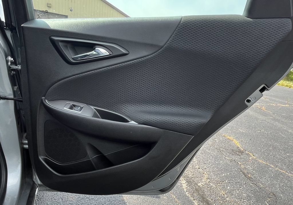Used 2025 Chevrolet Malibu LT FWD image 17