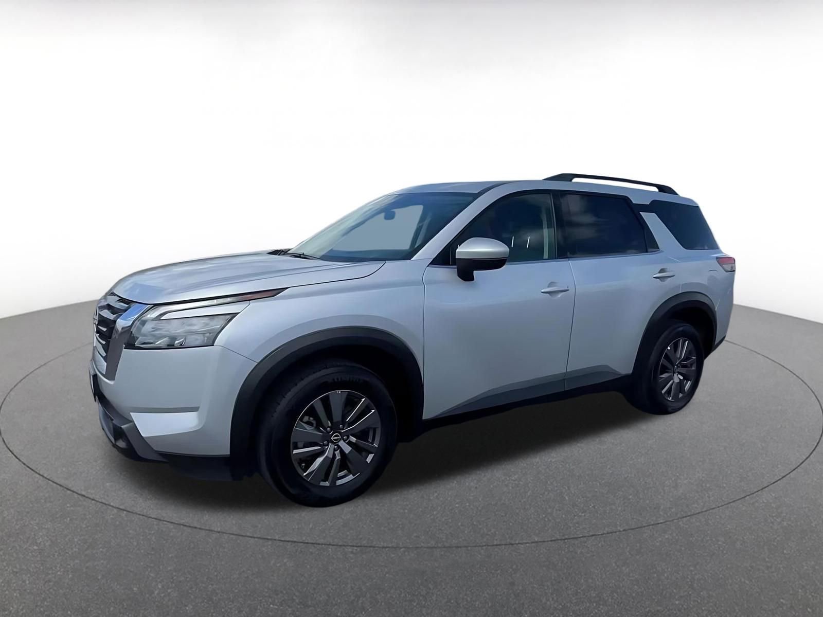 Used 2024 Nissan Pathfinder SV FWD image 8