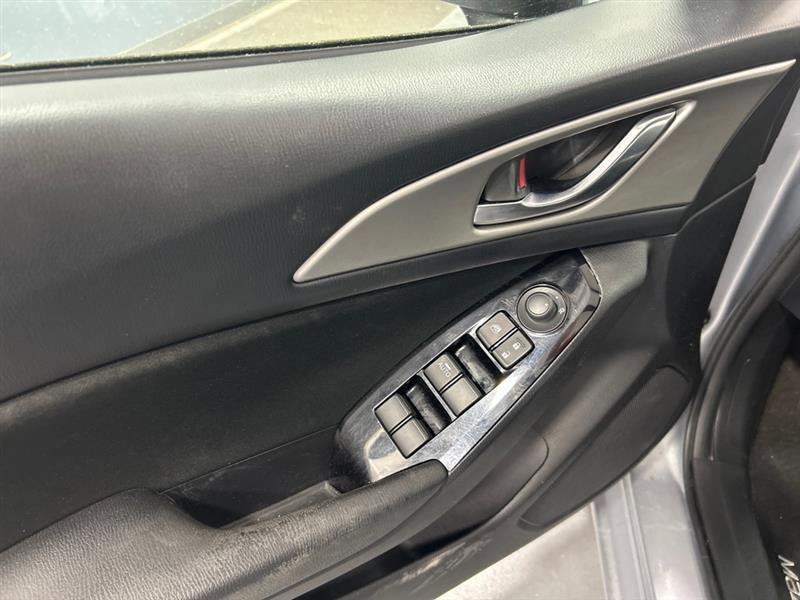Used 2017 MAZDA MAZDA3 Sport image 13