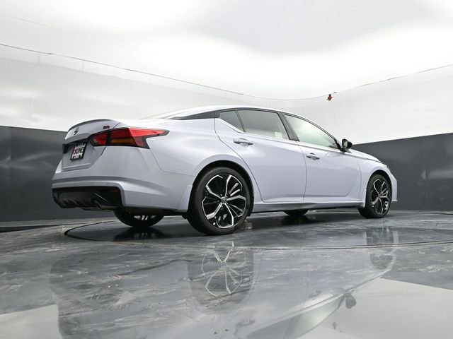 Used 2025 Nissan Altima 2.5 SR image 49