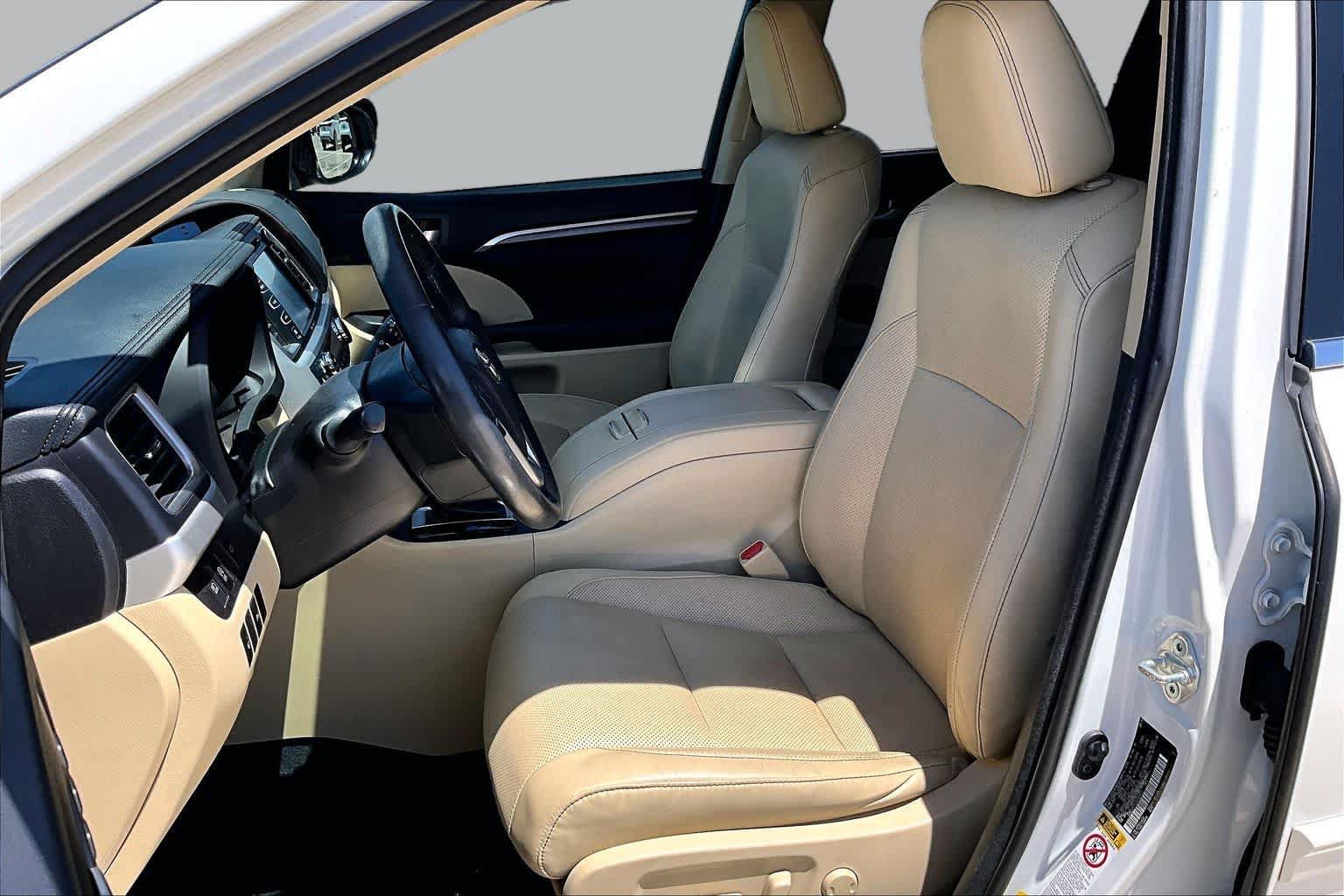 Used 2018 Toyota Highlander Limited FWD image 8