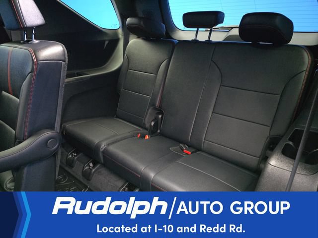 Used 2025 Chevrolet Traverse RS FWD image 25