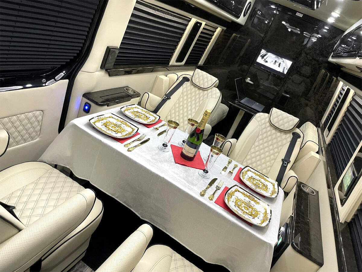 Used 2022 Mercedes-Benz Sprinter 3500 image 4