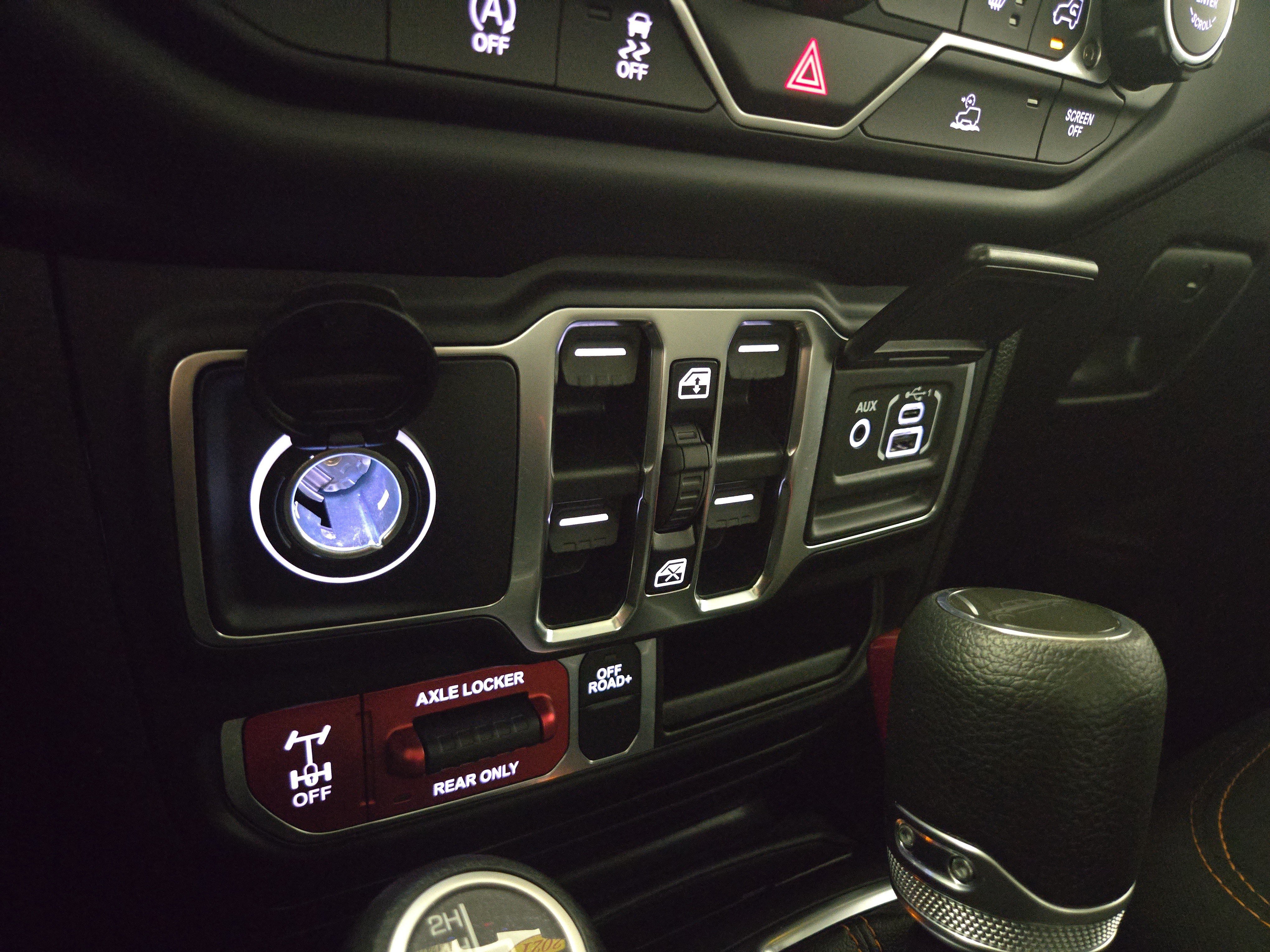 Used 2021 Jeep Gladiator Mojave AWD/4WD image 28