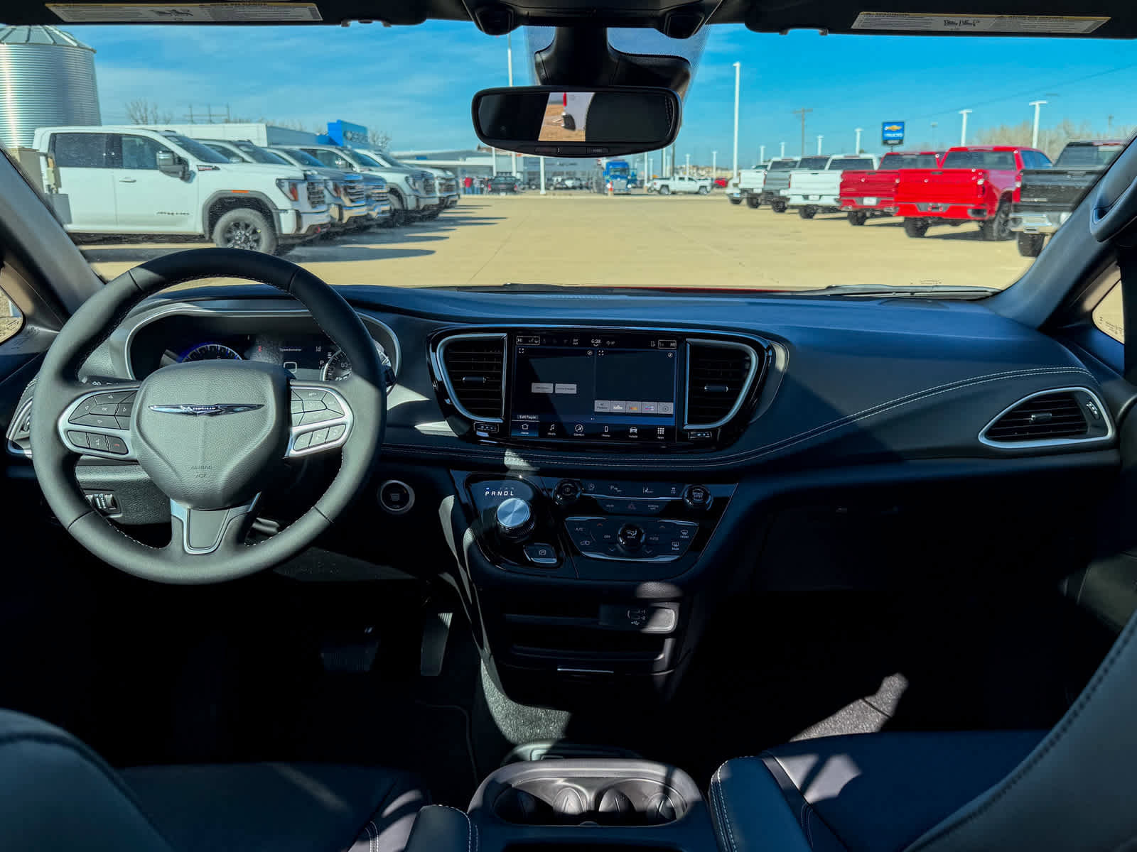 New 2026 Chrysler Pacifica Select image 16