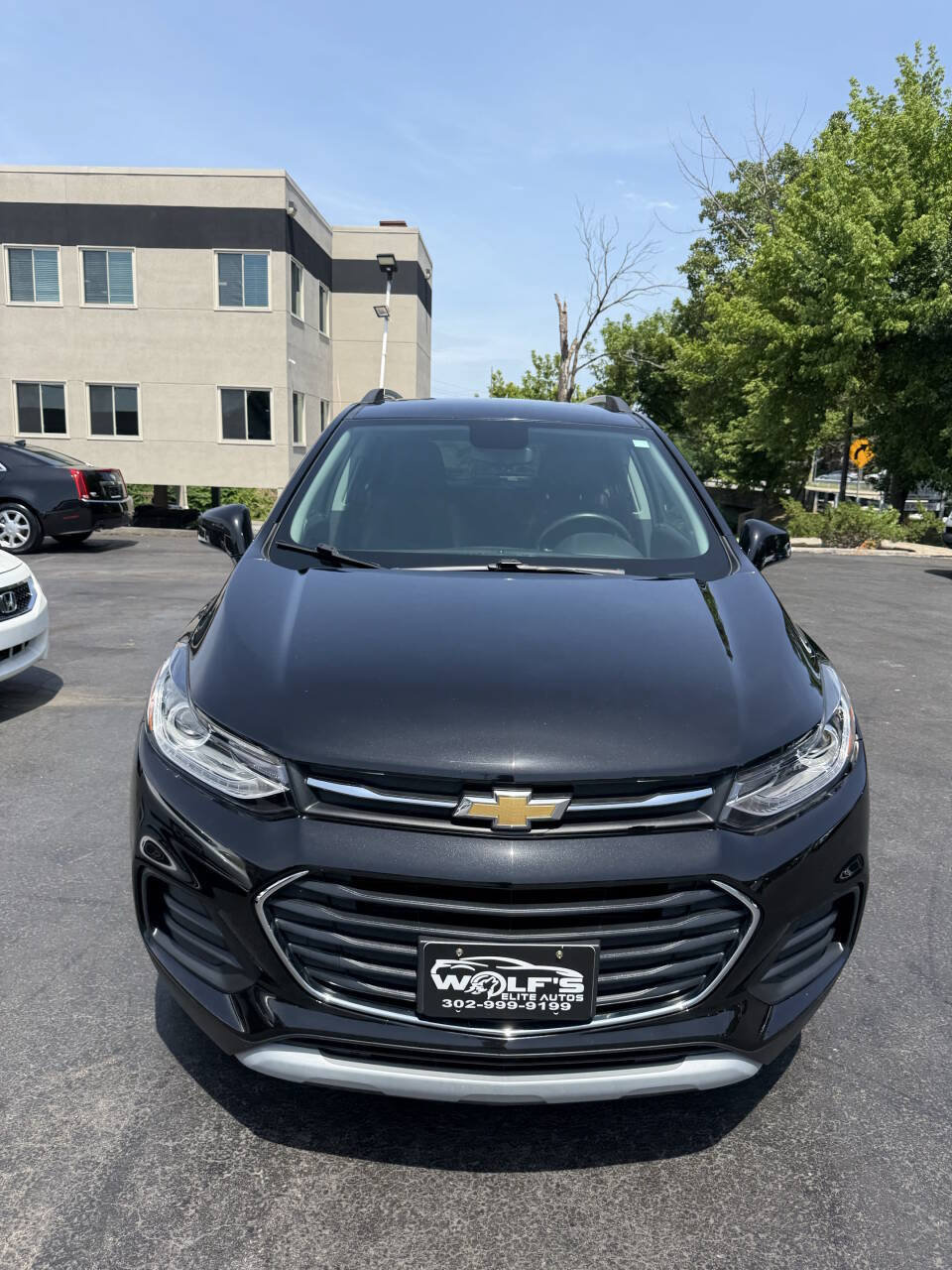 Used 2019 Chevrolet Trax LT w/ LT Convenience Package AWD/4WD image 3