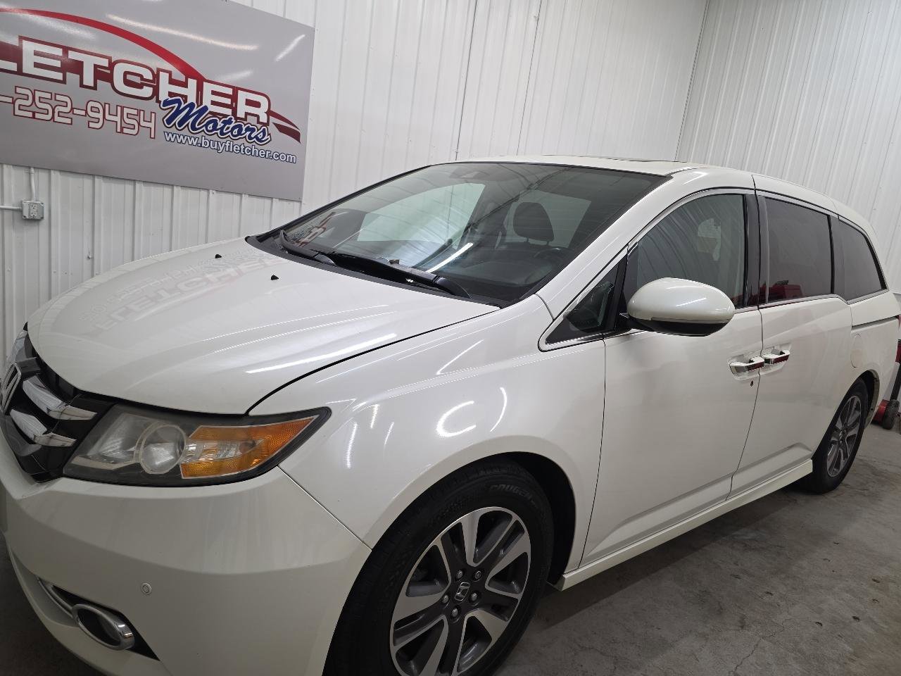 Used 2014 Honda Odyssey Touring image 3