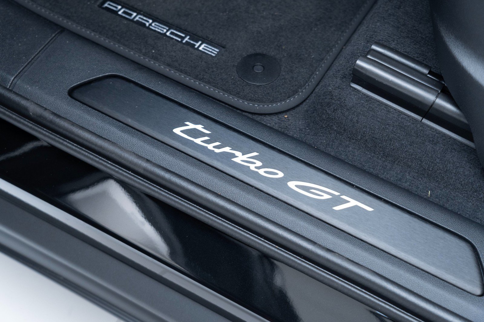 New 2026 Porsche Cayenne Turbo GT image 15