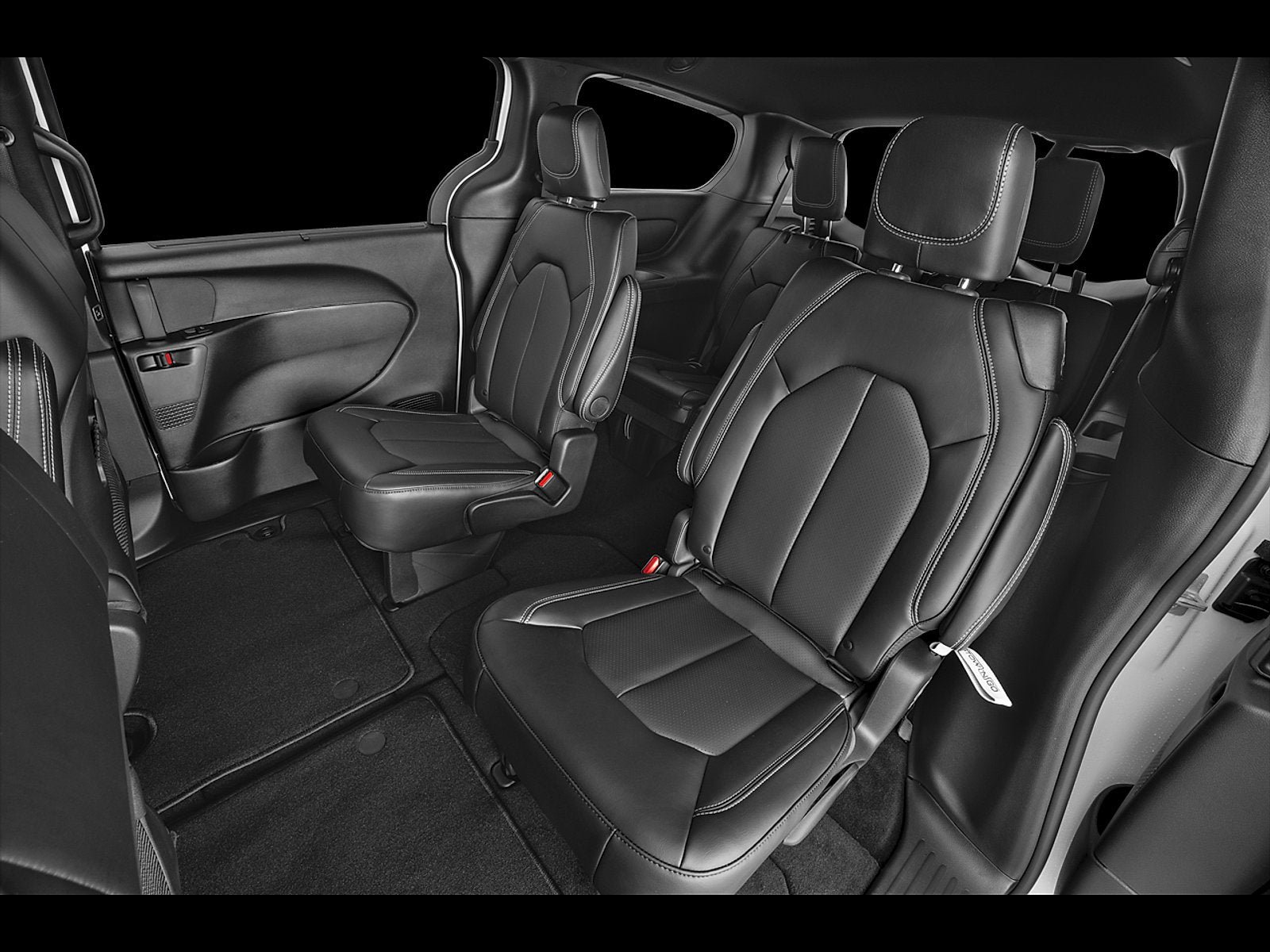 New 2026 Chrysler Voyager LX FWD image 26