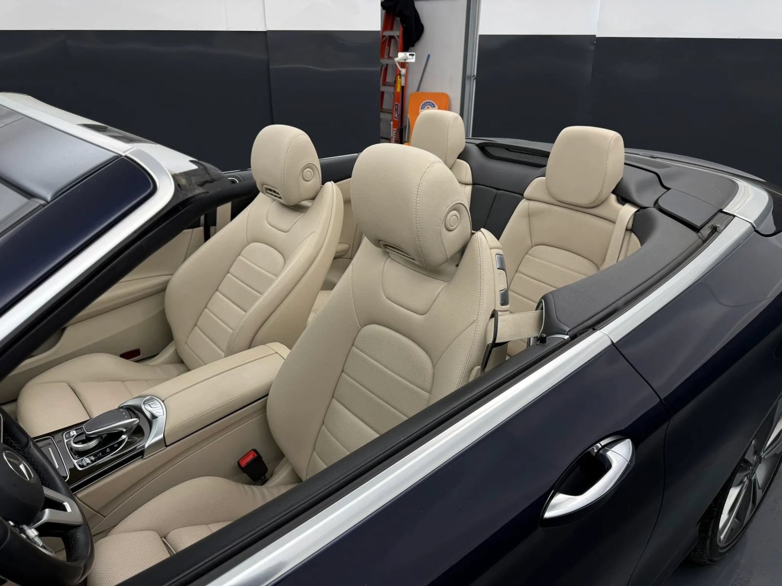 Used 2019 Mercedes-Benz C 300 4MATIC Cabriolet image 43