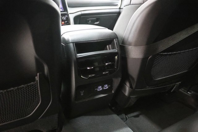 Used 2023 Jeep Grand Cherokee Altitude AWD/4WD image 33