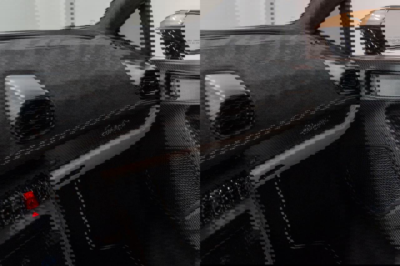 Used 2024 Lamborghini Huracan Tecnica image 8