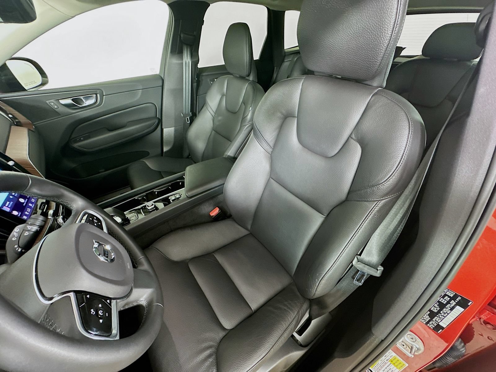 Used 2023 Volvo XC60 B5 Plus w/ Climate Package AWD/4WD image 33
