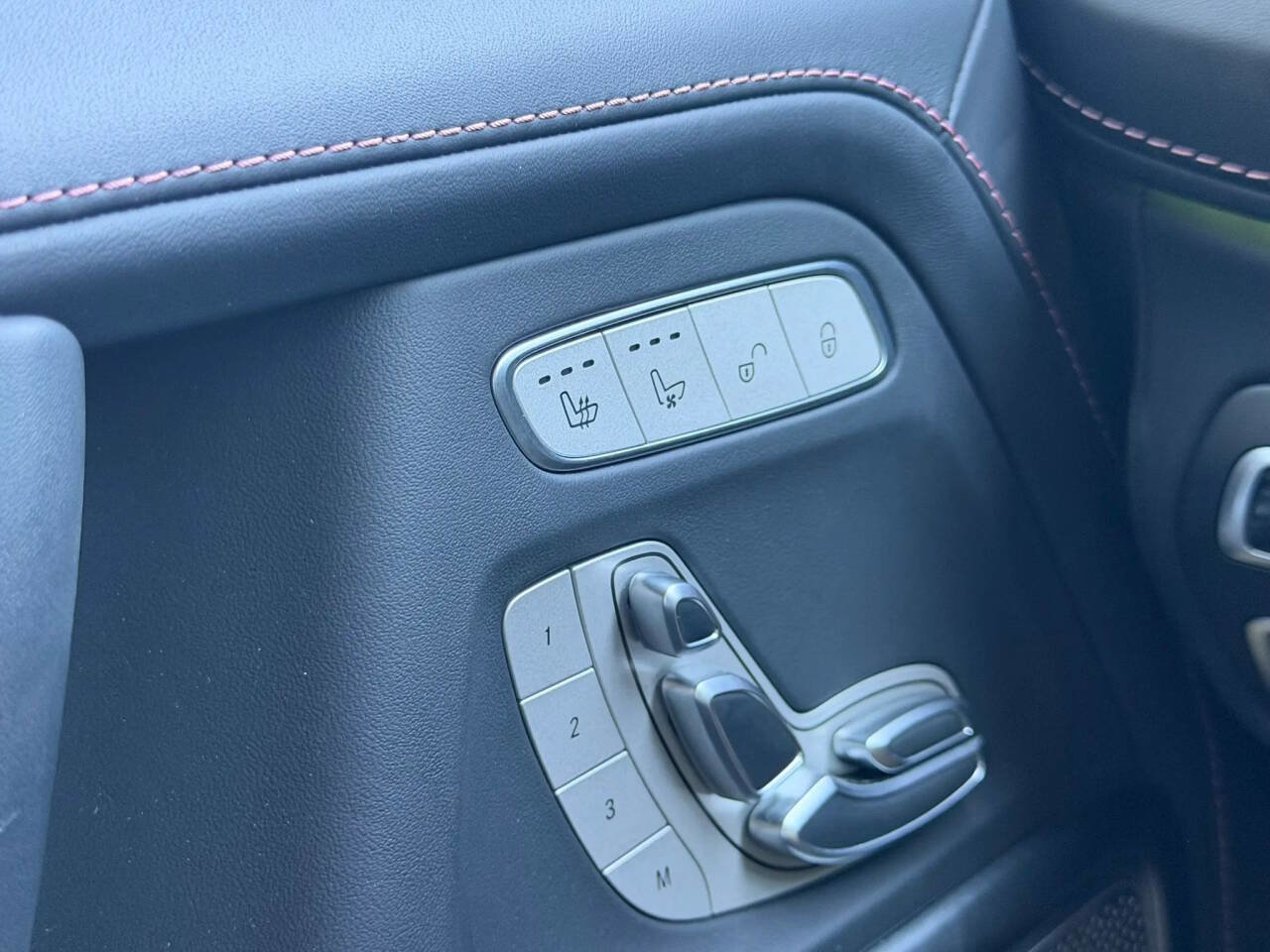 Used 2024 Mercedes-Benz G 550 image 35