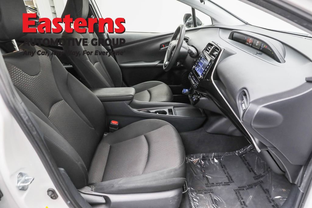 Used 2022 Toyota Prius LE image 23