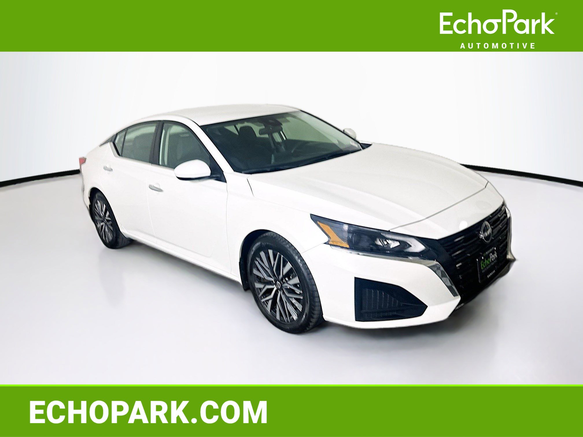 Used 2023 Nissan Altima 2.5 SV image 1